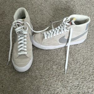 Nike blazer men’s 11 or women’s 13